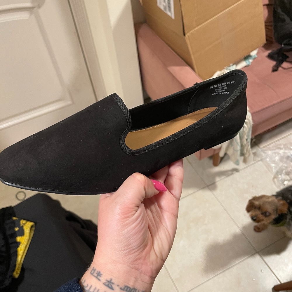 black flat